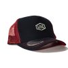 Gorra visera curva logo negro con rojo