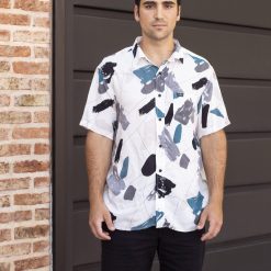 Alternative view of Camisa hawaiana painter petroleo